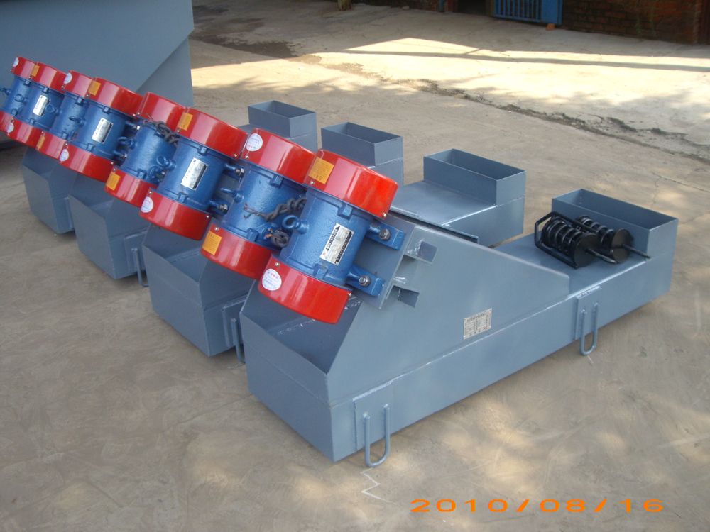 振动给料机图片